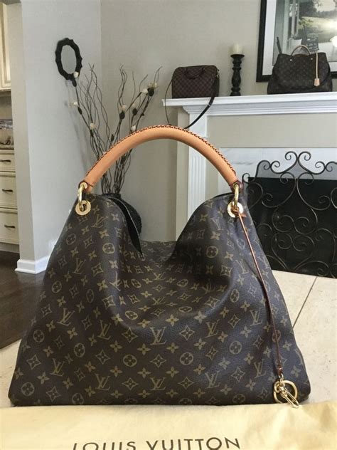 discontinued Louis Vuitton handbags